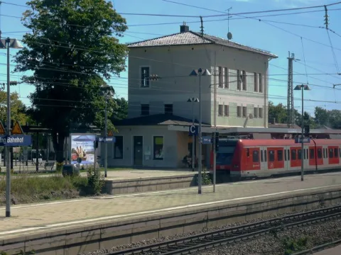 Grafing Bahnhof Geo En.hlipp.de 13601