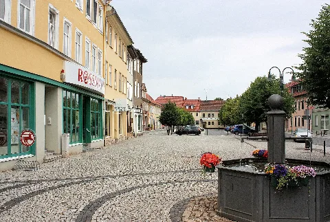 Greußen, Markt Und Marktbrunnen