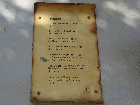 Grötzingen (Aichtal) Stadtpfarrhaus Infotafel