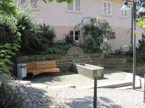 Großbettlingen Brunnen 01