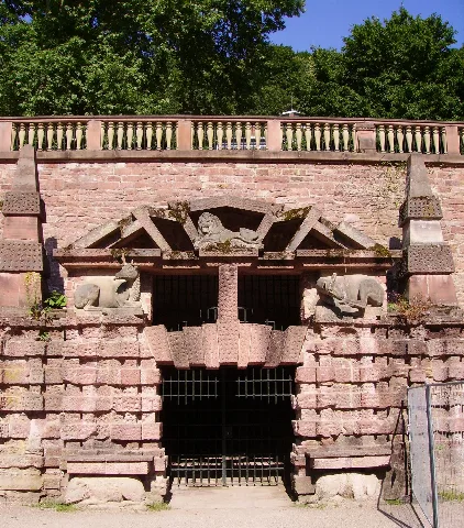 Grosse Grotte Im Hortus Palatinus