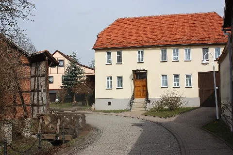 Großenbehringen (Hörselberg Hainich), Die Weiße Gasse