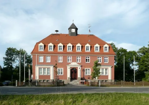 Grumbach (Wilsdruff) Blick Auf Das Rathaus Geo En.hlipp.de 12824
