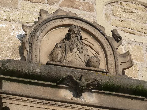Güglingen Frauenzimmern Martinskirche Relief Mit Gottvater Und Heiligem Geist Als Taube (2)