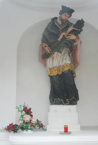 Guentherz 2011 02 19 0021 Wien23 Endresstrasse Fischergasse Johannes Nepomuk Kapelle Statue