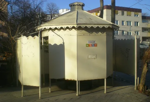 Guentherz 2011 03 08 1206 Wien19 Zahnradbahnstrasse Pissoir