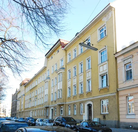 Guentherz 2011 03 24 0017 Wien12 Altmannsdorf Johann Hoffmann Platz10 15 Strassenbahnerwohnheim