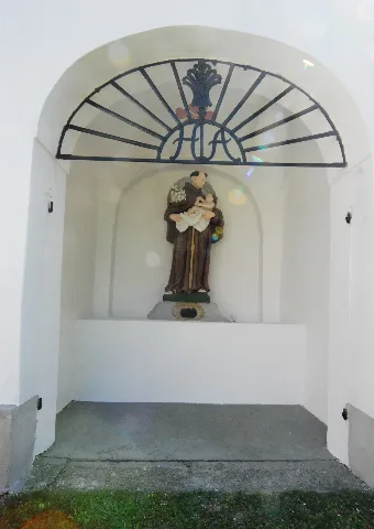 Guentherz 2011 06 11 0107 Orth An Der Donau Statue Heiliger Antonius