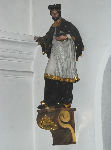 Guentherz 2011 06 18 0036 Gross Gerungs Pfarrkirche Statue Johannes Nepomuk