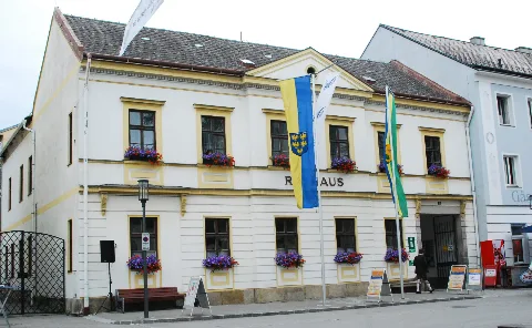 Guentherz 2011 06 18 0042 Gross Gerungs Rathaus