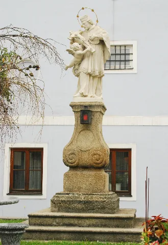Guentherz 2011 06 18 0043 Gross Gerungs Statue Johannes Nepomuk
