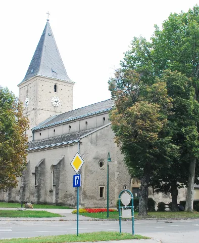 Guentherz 2011 08 06 0097 Sollenau Kirche