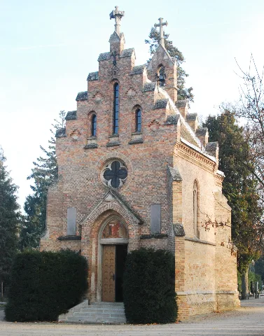 Guentherz 2011 11 14 0021 Hollabrunn Friedhofskapelle
