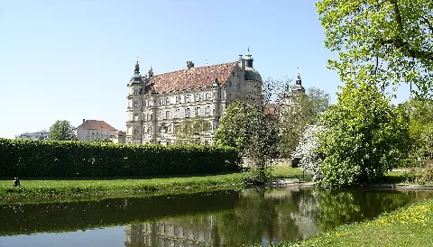 Guestrow Schloss1