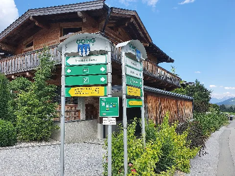 Guidepost Kreuz. Pramaweg Thurnbichlweg