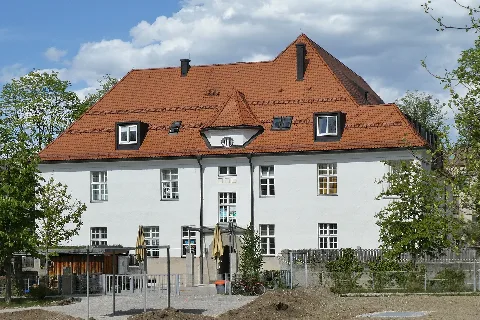 Haar, Casinostr 70, 5