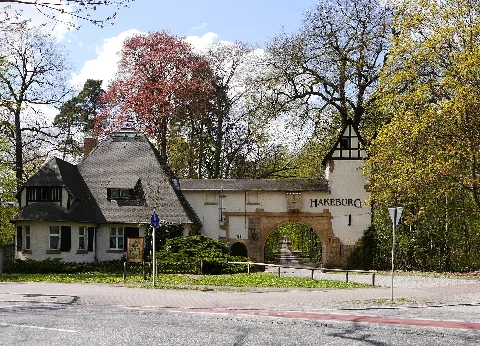 Hakeburgtorgebaeudeklm