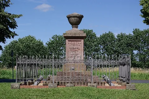 Hakenberg Kleines Denkmal