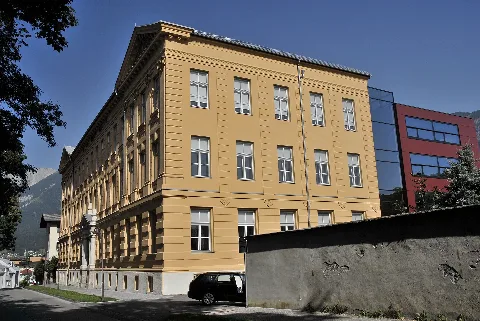 Hall In Tirol, Franziskanergymnasium
