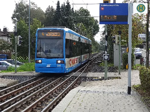 Haltestelle Niederkaufungen Mitte 01