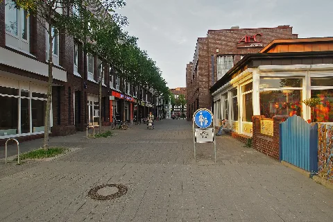 Hamburg Allermöhe Neuallermöhe Edith Stein Platz S Bahnhof Nettelnburg
