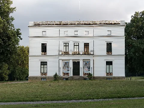 Haus 7