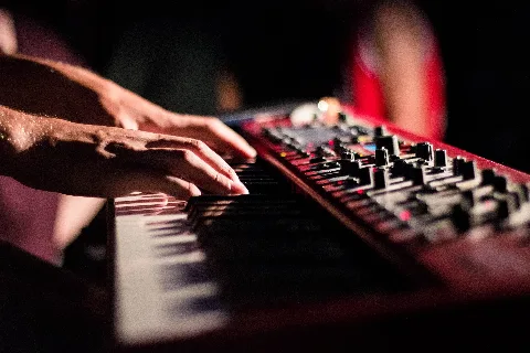 Hands On The Keyboard (Unsplash)