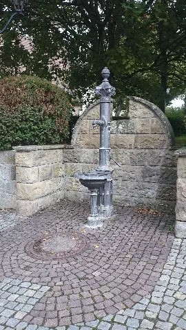 Handschwengelpumpe Waldenburg Schloßstraße
