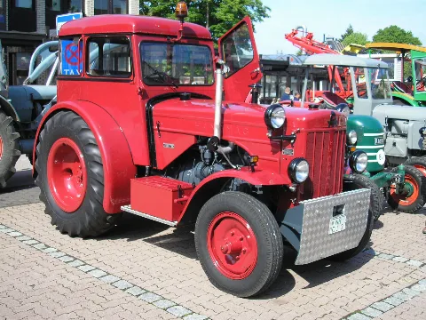 Hanomag Traktor (1)
