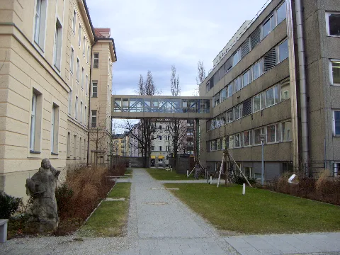 Haunersche Gebaeudeuebergang