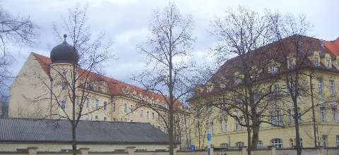 Haunersche Westseite 1