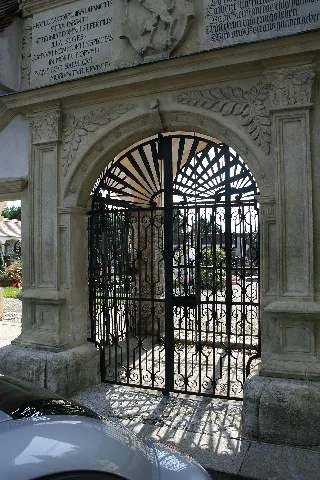 Hauptportal (Taborfriedhof)