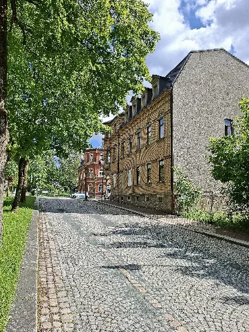 Hauptstraße 95, Schöneck (Vogtland) Wohnhaus In Ecklage Am Albertplatz