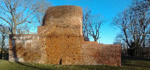 Haus Demmin Burg Südseite 2014 02 17