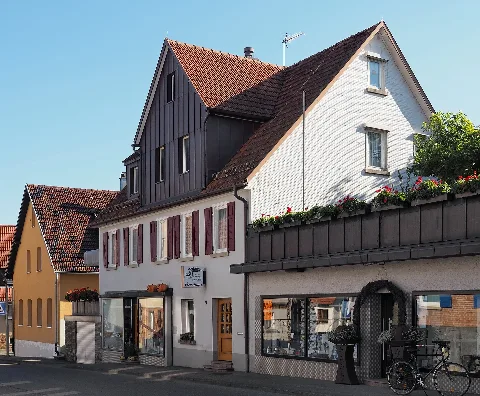 Haus Mit Blechplattenfassade Renninger Strasse Malmsheim
