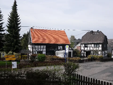 Hausenvdhfischbacherstr4Fachwerkhausscheune