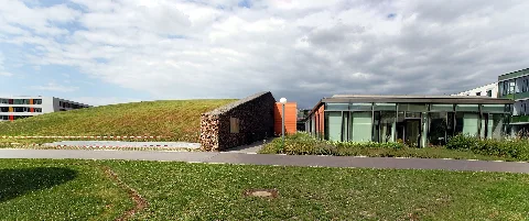 Heidelberger Ionenstrahl Therapiezentrum Von Außen (2012 06 23) (2)