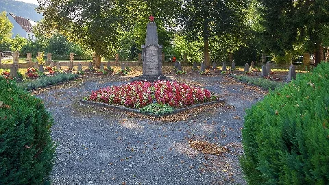 Heilbad Heiligenstadt Dingelstädter Straße 28 Ehrenfriedhof (Sowjetisch) 3