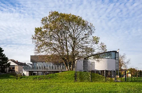Heilbronn Böckingen Kreuzgrund Familienzentrum Ansicht Von Osten Im Herbst (1)