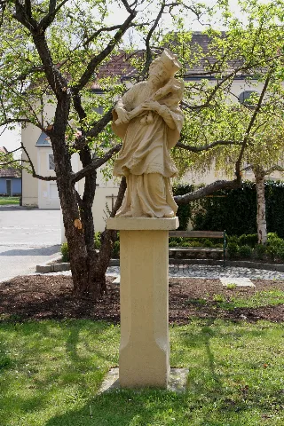 Heiligeneich Nepomukstatue