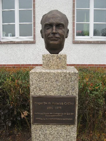 Heinrich Grüber Büste 2