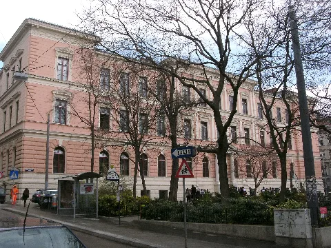 Henriettenplatz Realgymnasium