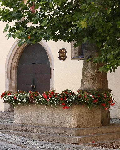 Hersbruck Brunnen Vor Der Spitalkirche 2