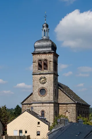 Hillesheim (Rhineland-Palatinate, Germany) – Catholic Saint Martin's Church – view from south from the city fortification