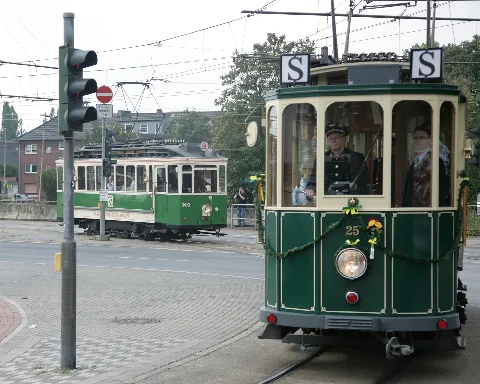 Historische Triebwagen Einfahrt Neumarkt
