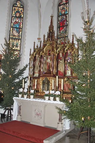 Hochaltar Der Kirche St. Johannes Baptist In Der Weihnachtszeit