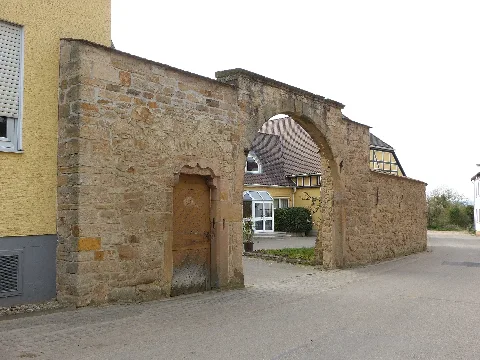 Hochdorf Toranlage Pfarrhaus 2015