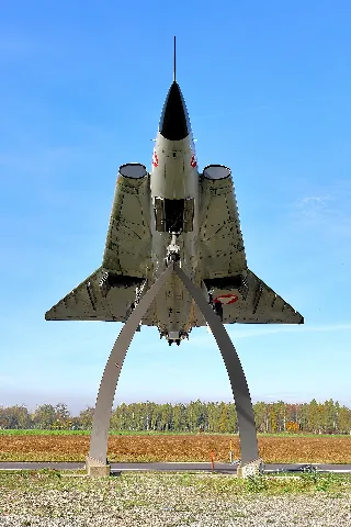 Hörsching Schauobjekt Saab Draken