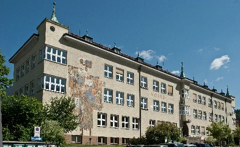 Jenbach, Volksschule