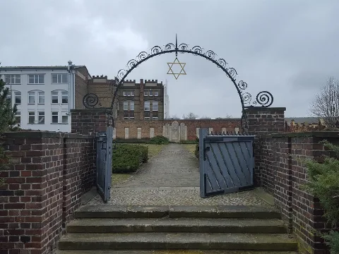 Jüdischer Friedhof Brb 3